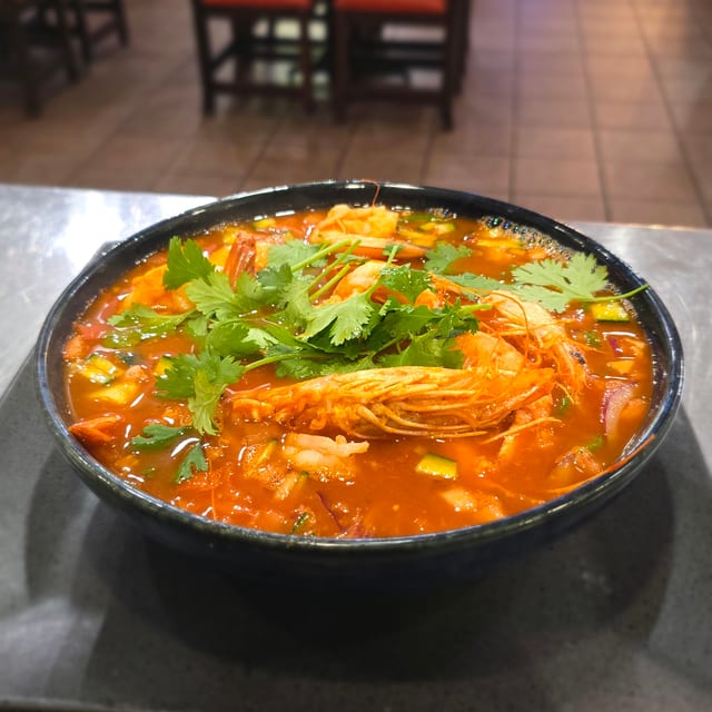 Siete Mares (Seven Seas Soup).